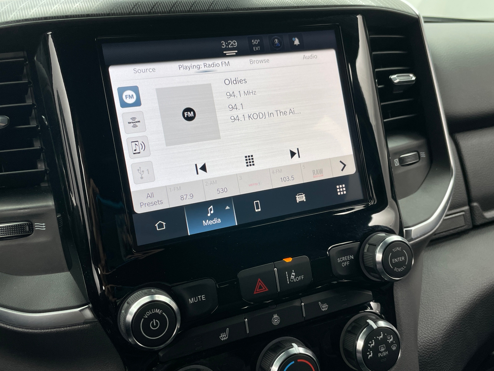 Thumbnail: 2025 RAM 1500 - 4