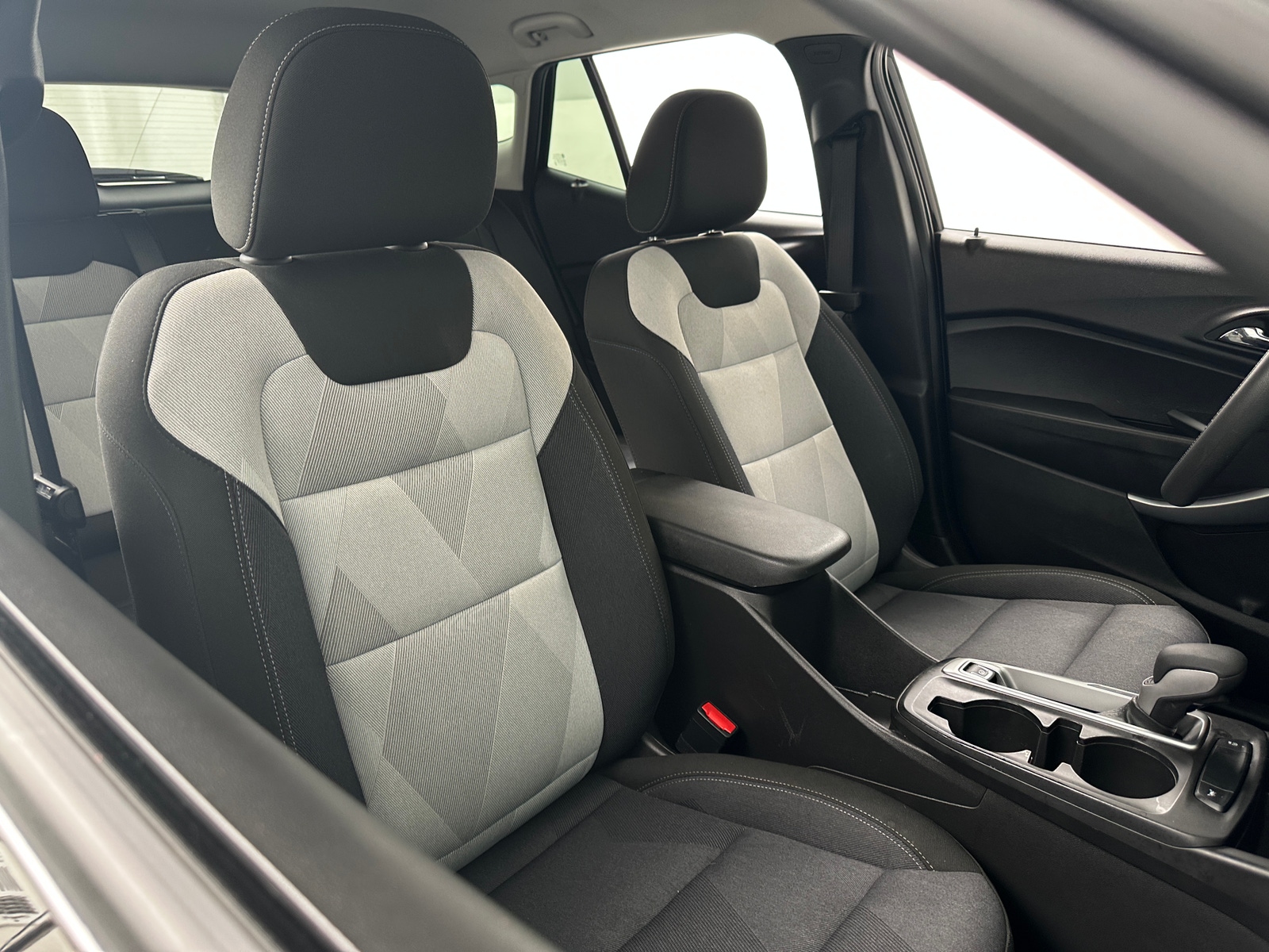 Thumbnail: 2025 Chevrolet Trax - 2