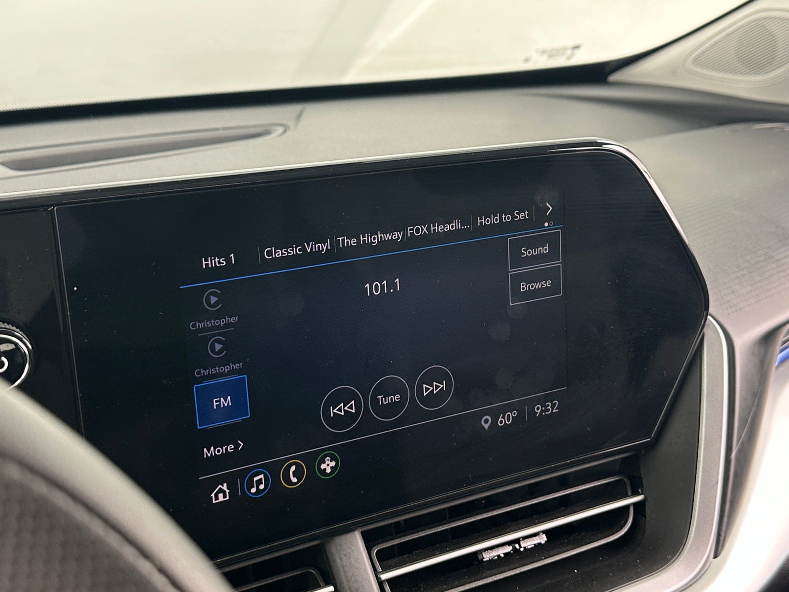 Thumbnail: 2025 Chevrolet Trax - 4