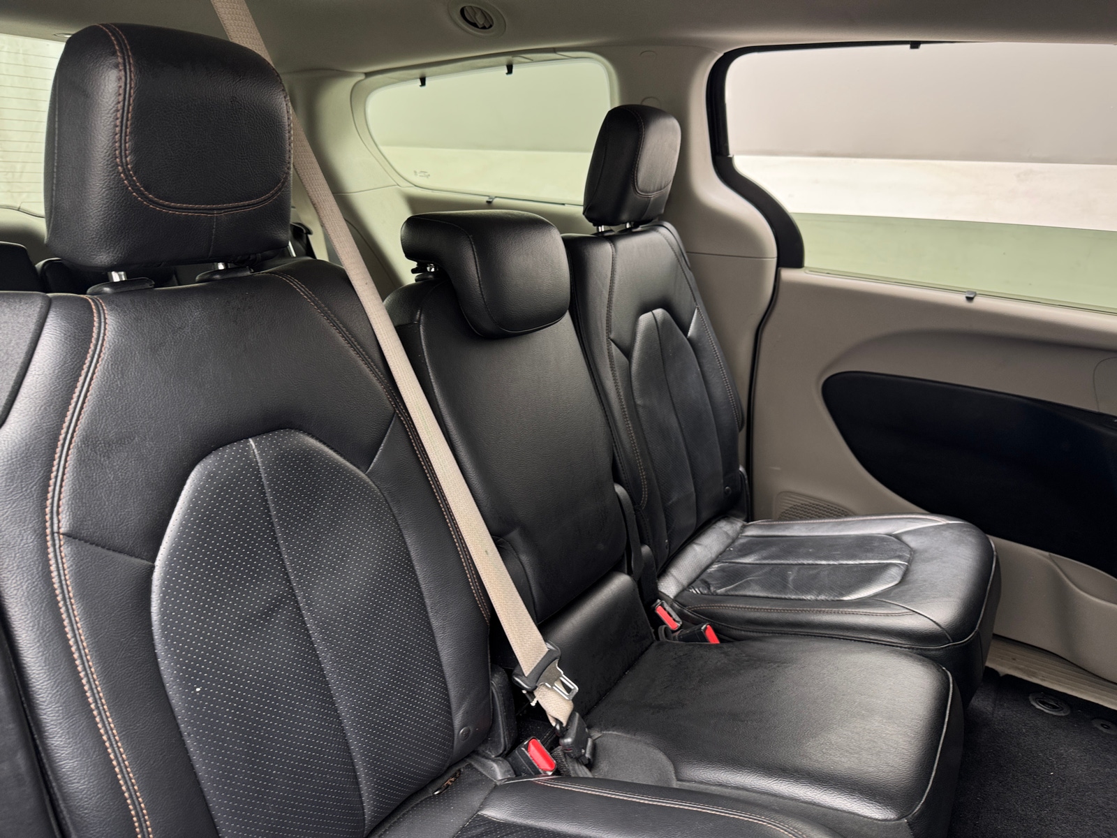 Thumbnail: 2018 Chrysler Pacifica - 5