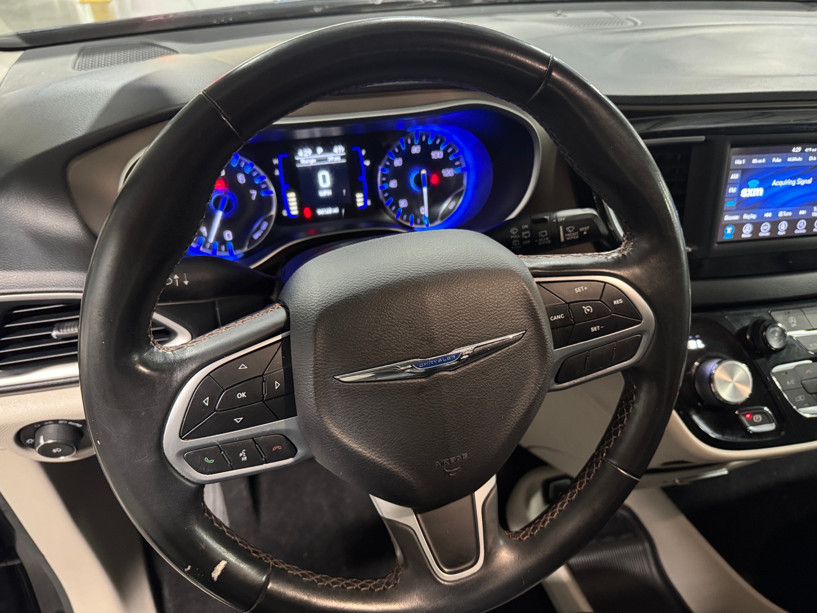 Thumbnail: 2018 Chrysler Pacifica - 4