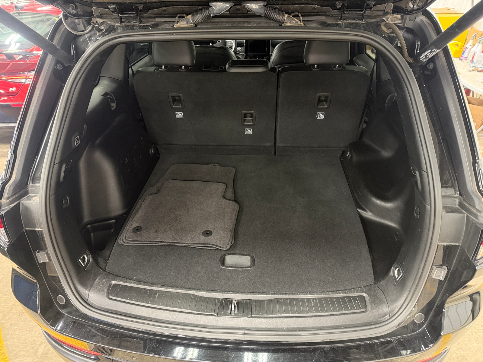 Thumbnail: 2024 Jeep Grand Cherokee - 6