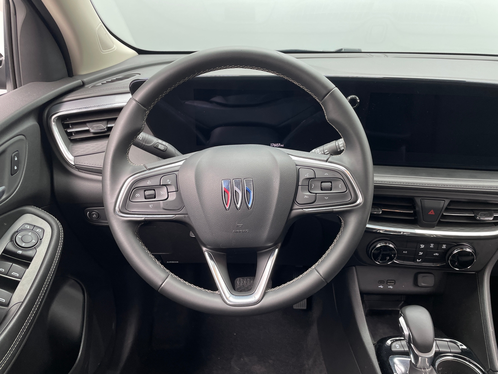 Thumbnail: 2025 Buick Encore GX - 5