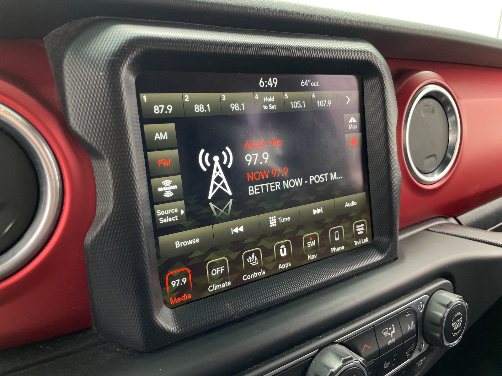 Thumbnail: 2021 Jeep Wrangler - 3