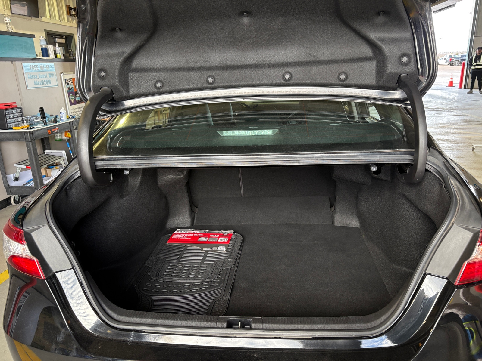 Thumbnail: 2020 Toyota Camry - 7