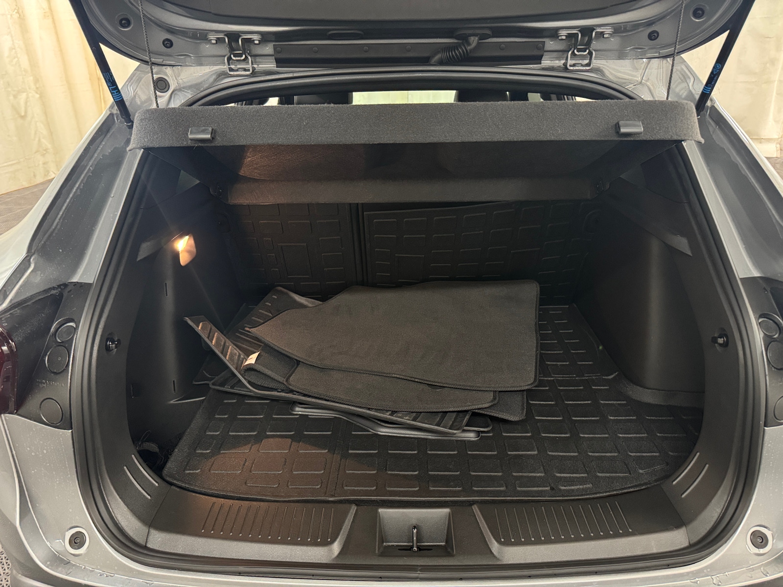 Thumbnail: 2025 Chevrolet Trax - 6