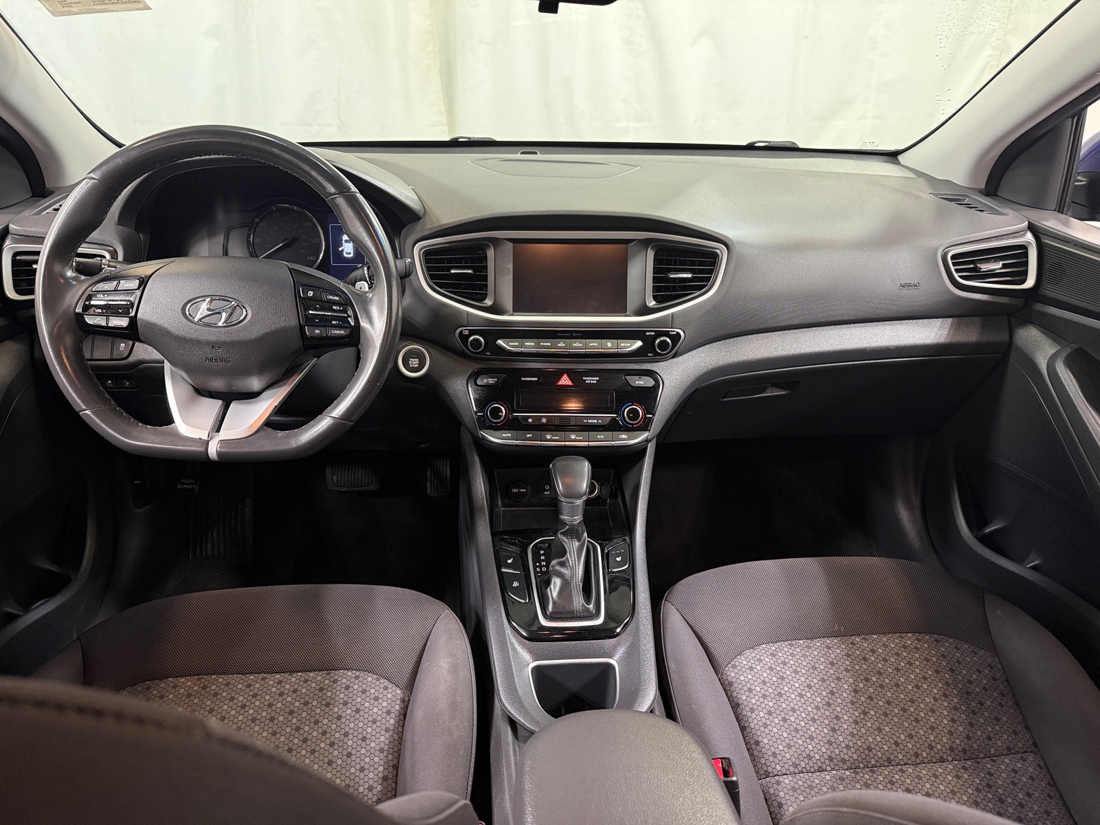 Thumbnail: 2019 Hyundai Ioniq - 3