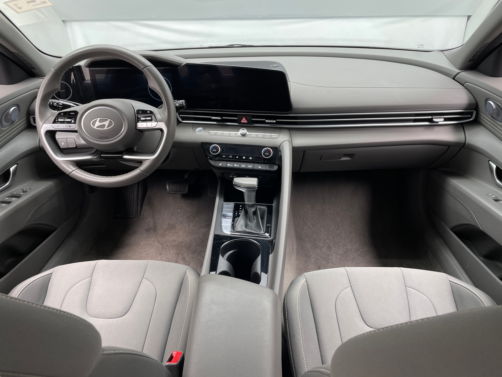 Thumbnail: 2025 Hyundai Elantra - 3