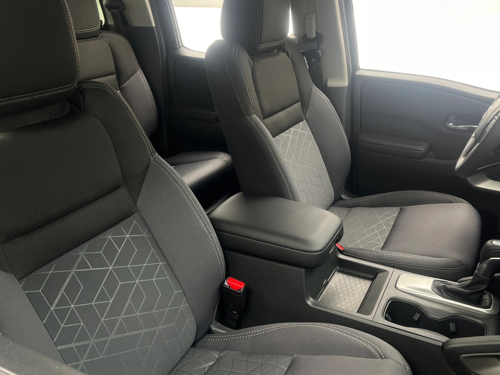 Thumbnail: 2025 Nissan Frontier - 2