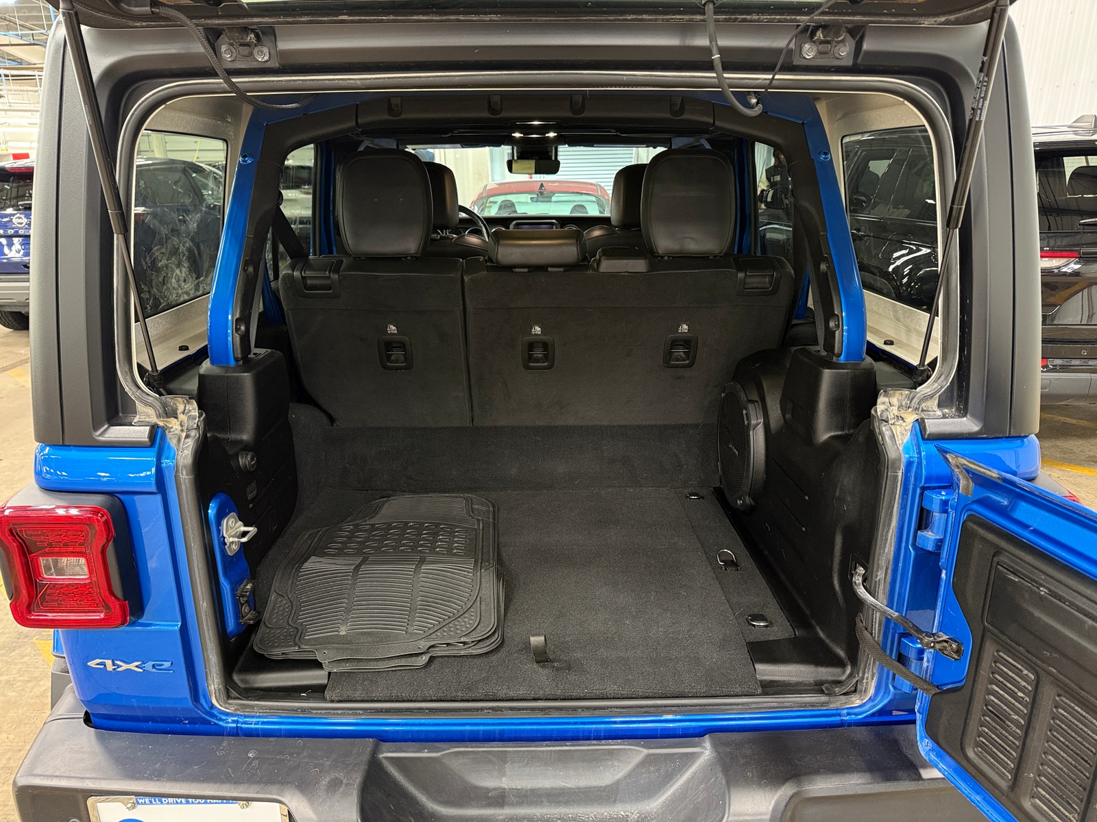 Thumbnail: 2022 Jeep Wrangler - 6