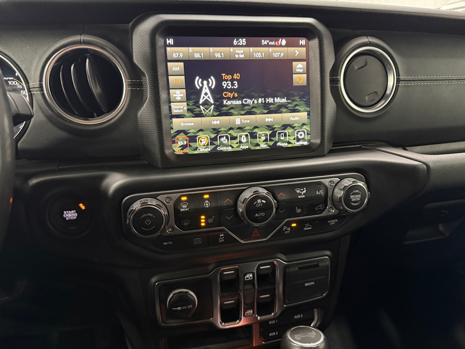 Thumbnail: 2022 Jeep Wrangler - 3