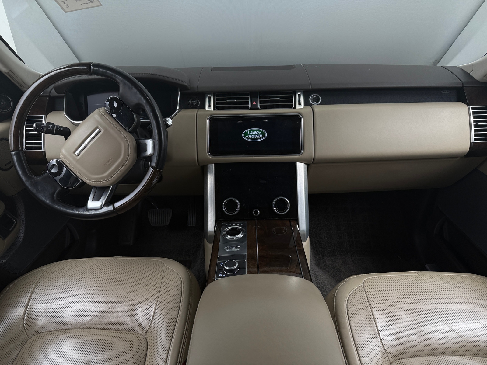 Thumbnail: 2018 Land Rover Range Rover - 2