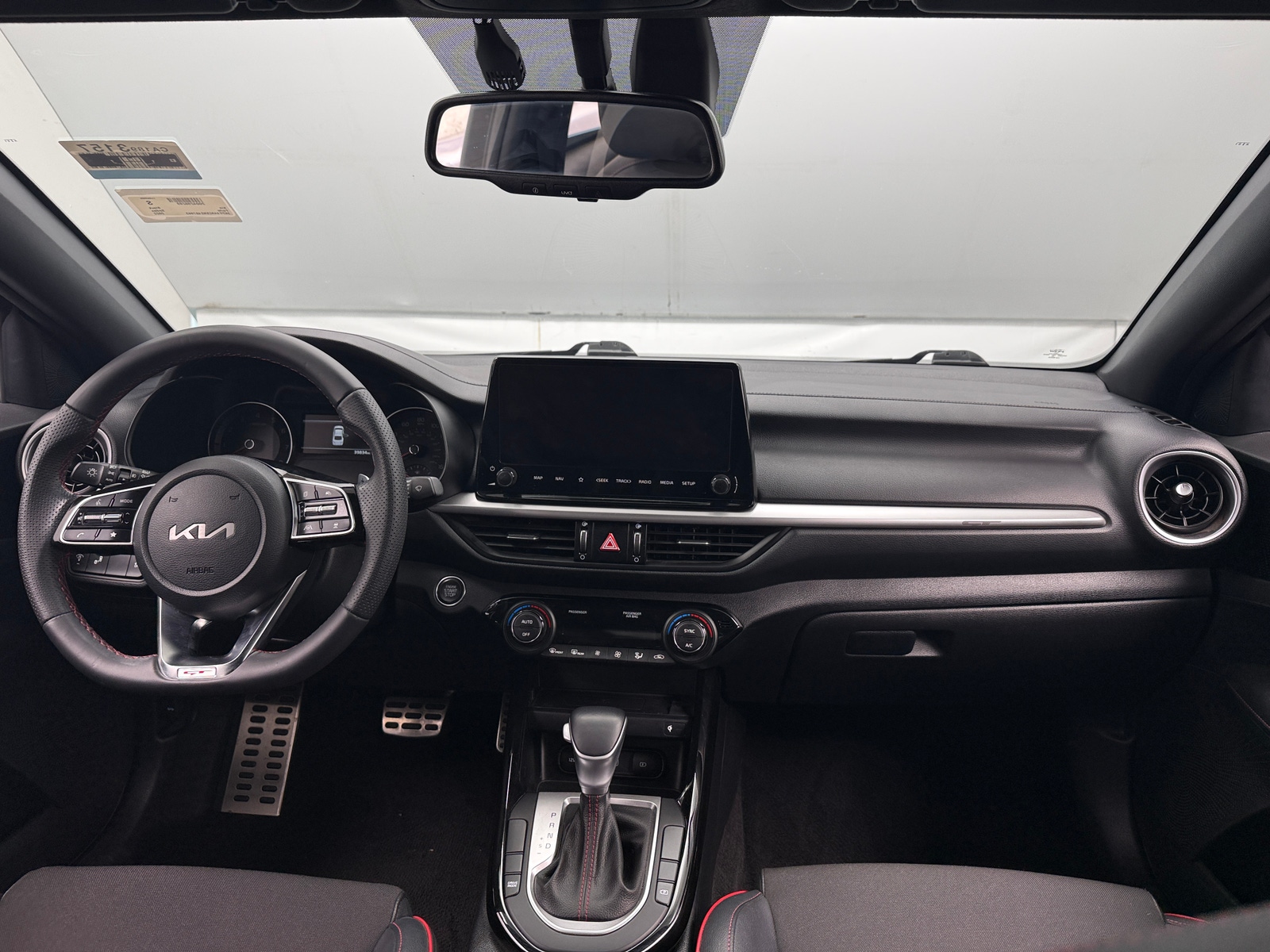 Thumbnail: 2022 Kia Forte - 3