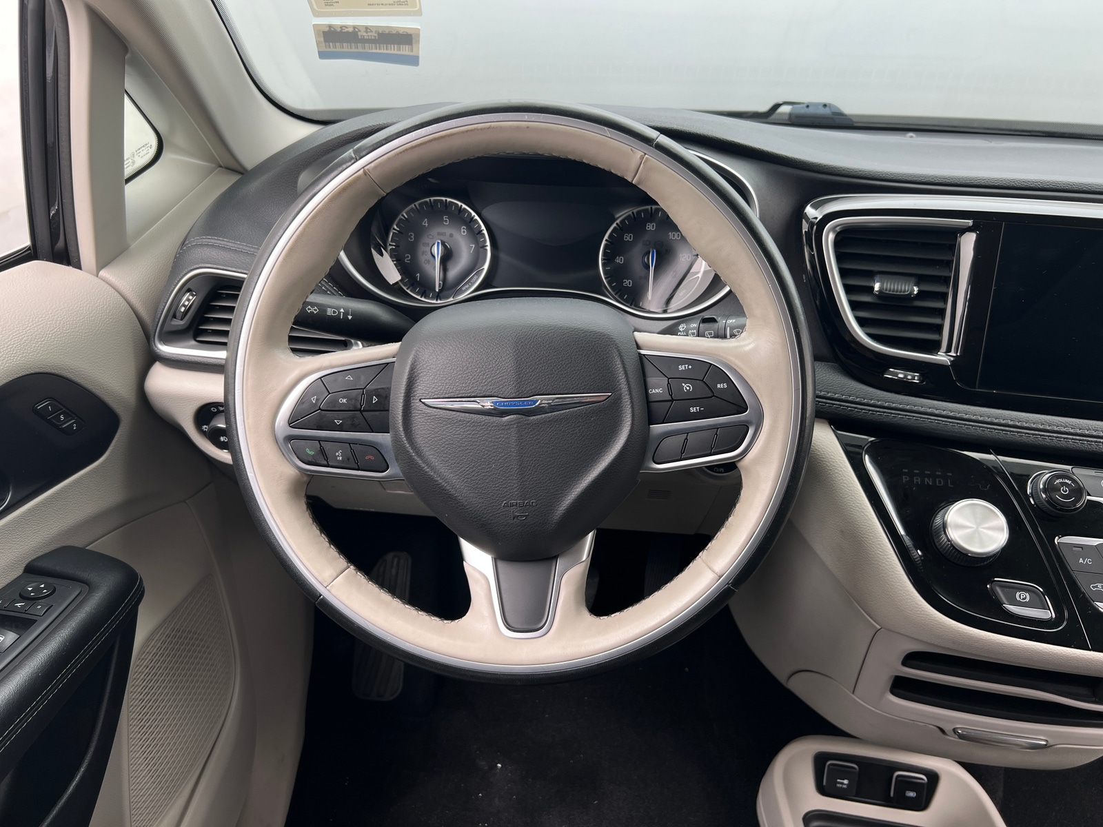 Thumbnail: 2020 Chrysler Pacifica - 4