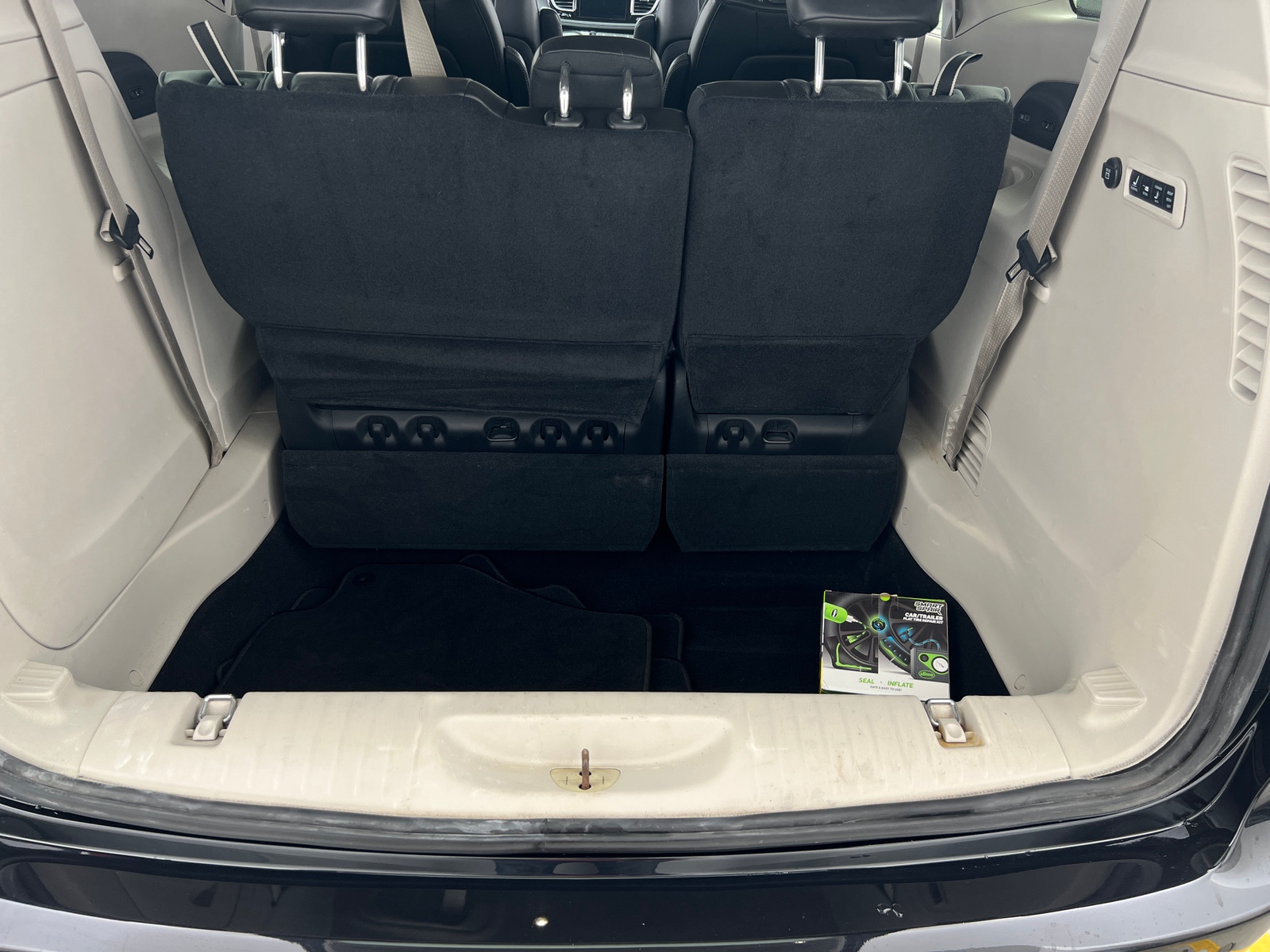 Thumbnail: 2020 Chrysler Pacifica - 6