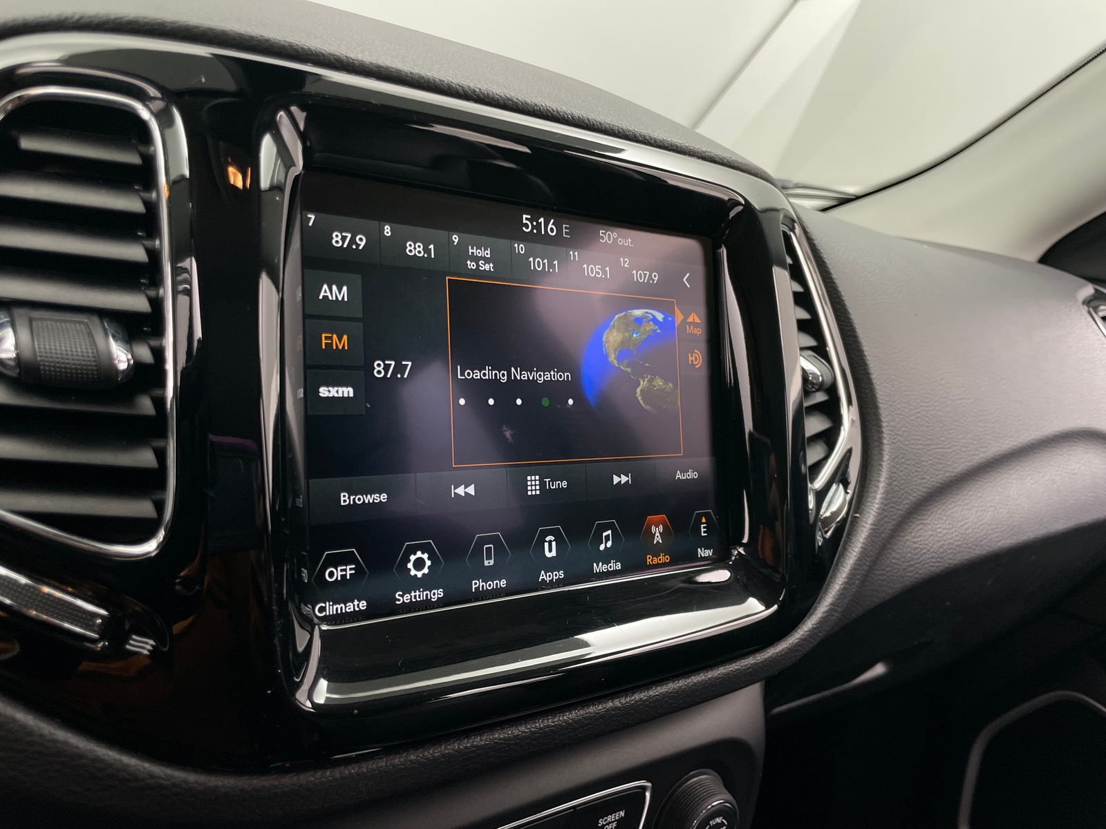 Thumbnail: 2018 Jeep Compass - 3