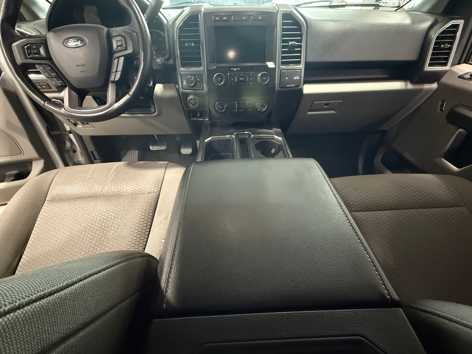 Thumbnail: 2019 Ford Econoline - 3