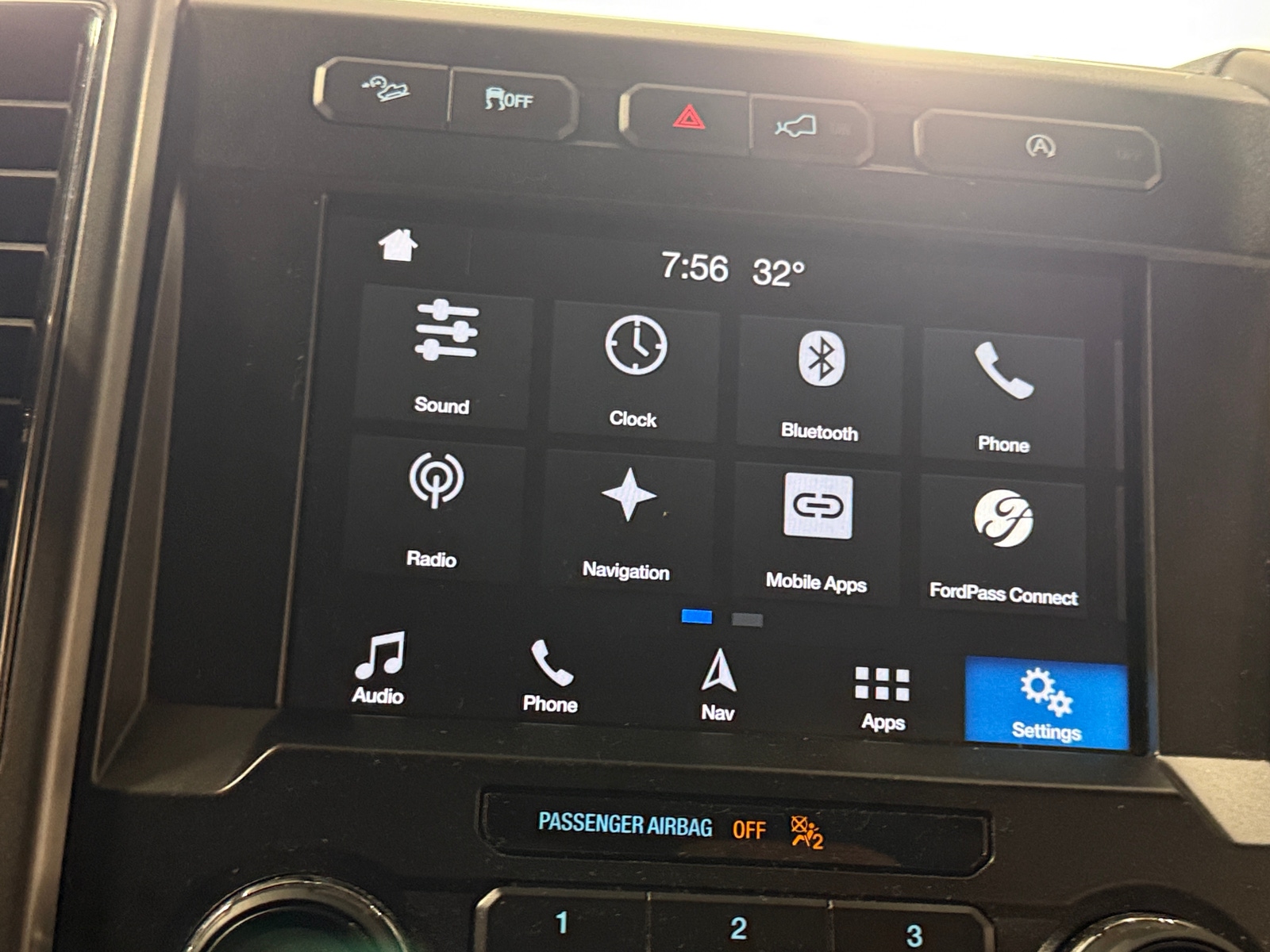 Thumbnail: 2019 Ford Econoline - 4