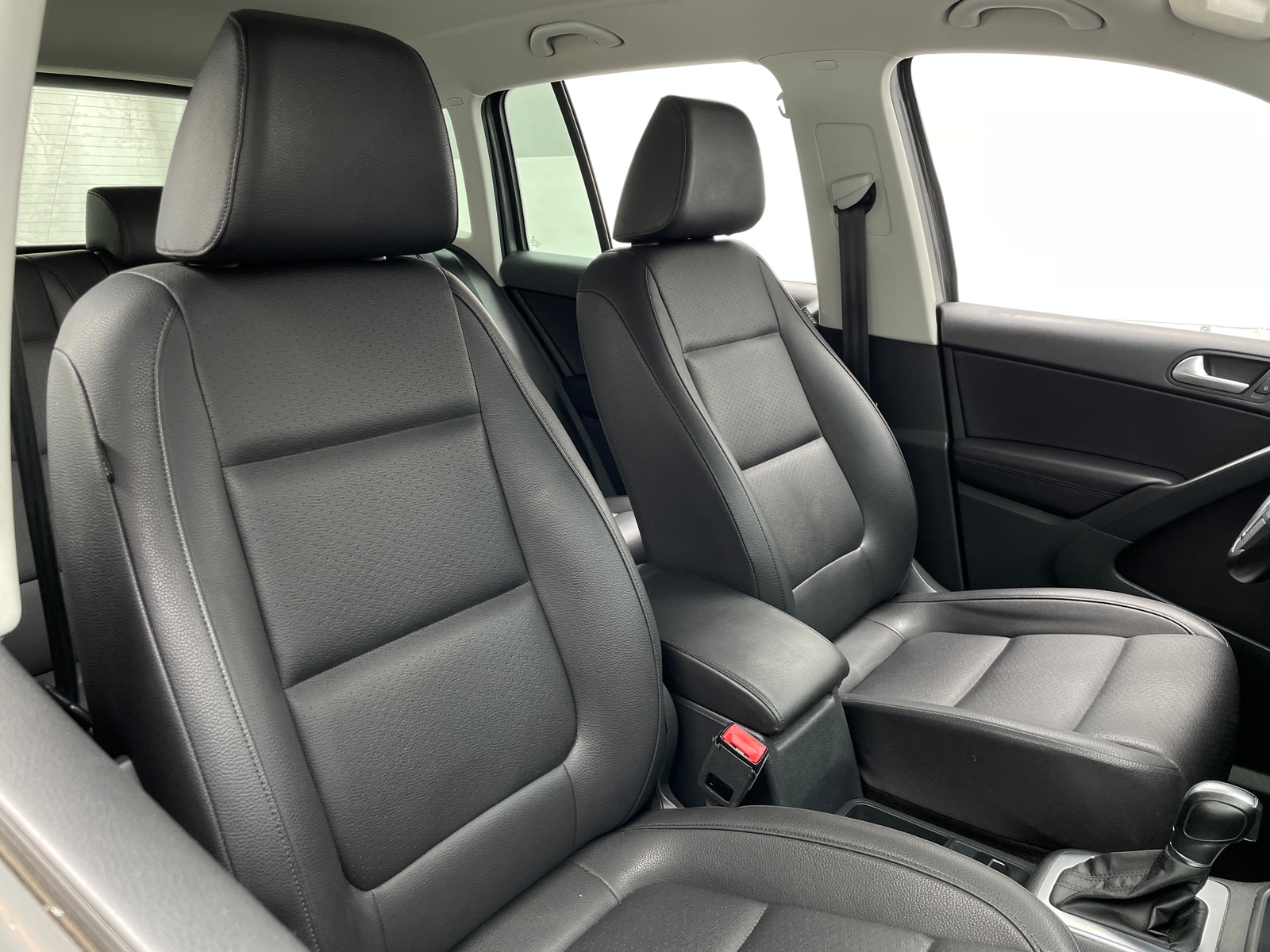 Thumbnail: 2017 Volkswagen Tiguan - 2