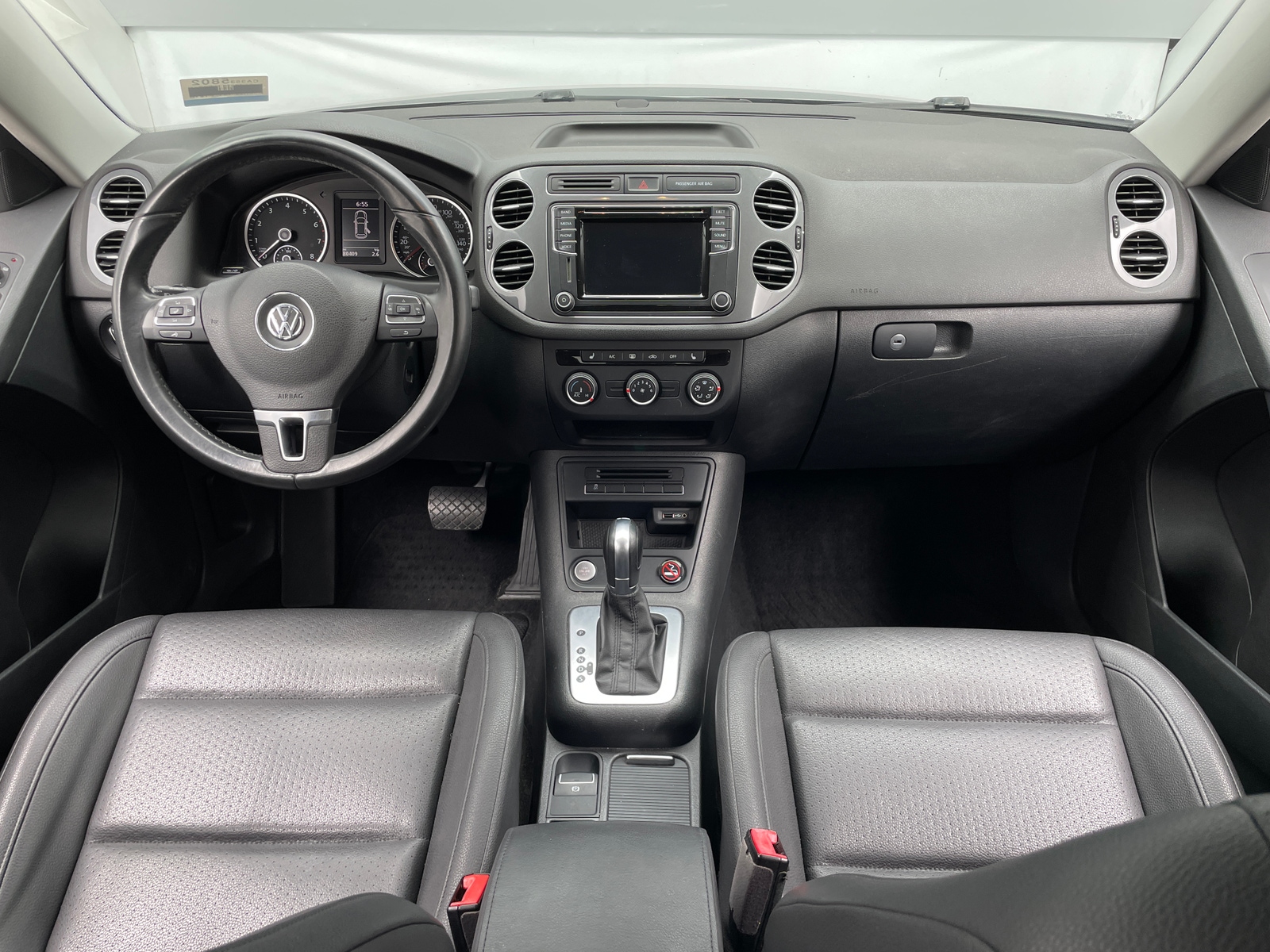 Thumbnail: 2017 Volkswagen Tiguan - 3