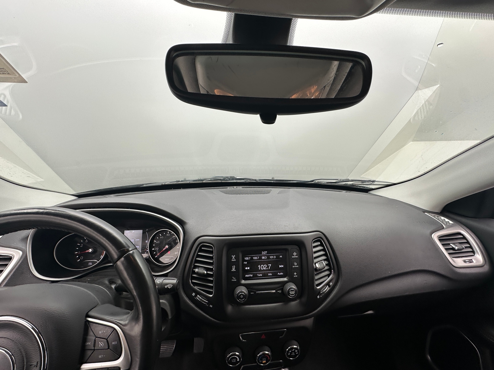 Thumbnail: 2018 Jeep Compass - 3