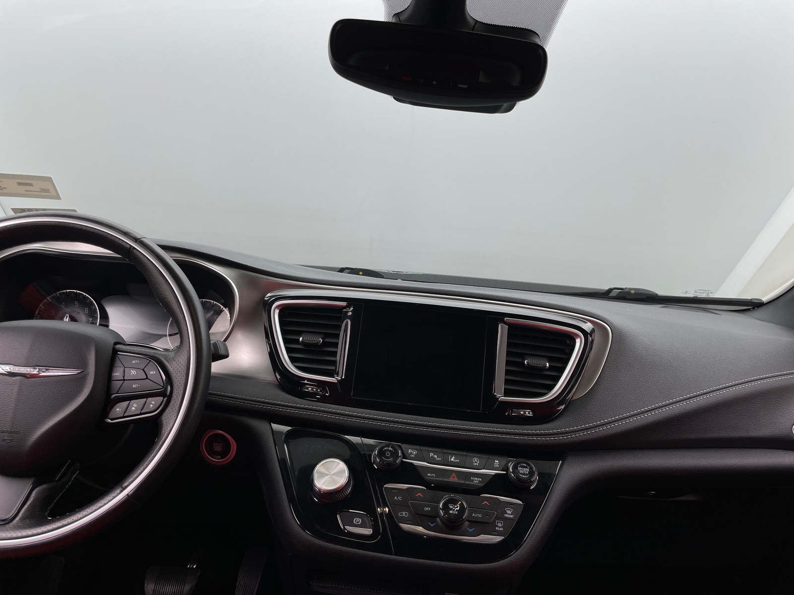 Thumbnail: 2020 Chrysler Pacifica - 2