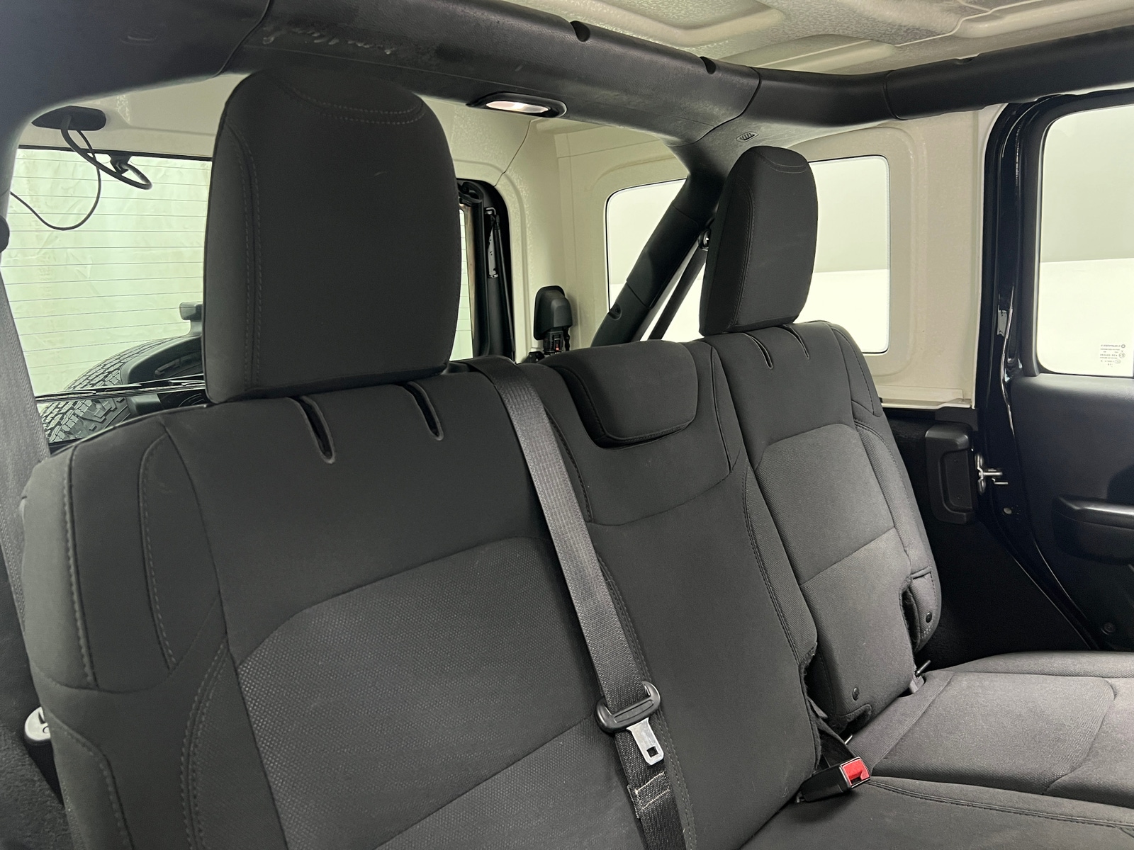 Thumbnail: 2018 Jeep Wrangler - 6