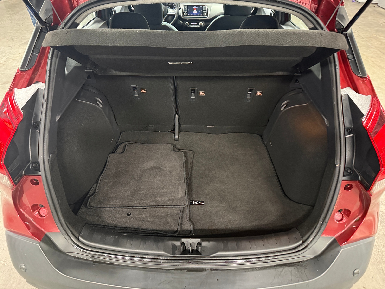 Thumbnail: 2020 Nissan Kicks - 7