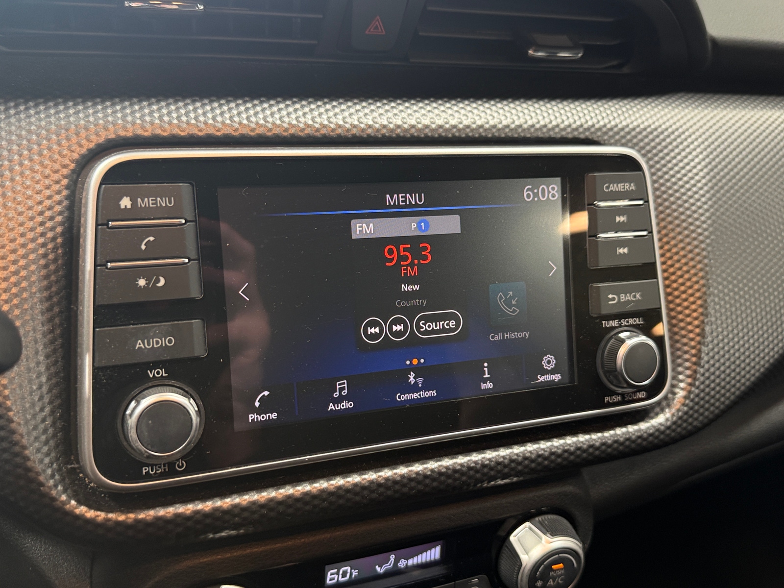 Thumbnail: 2020 Nissan Kicks - 4