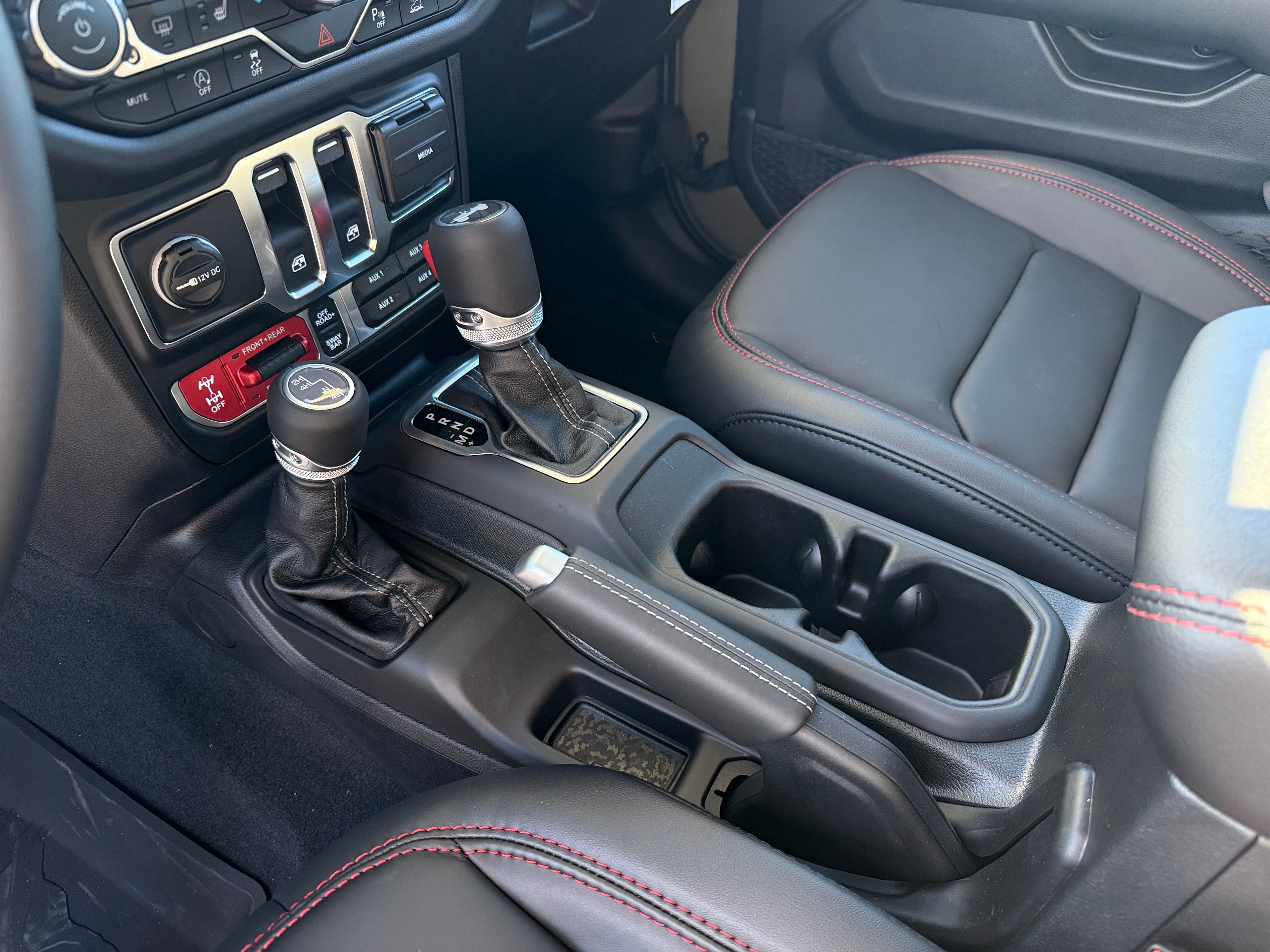 2025 Jeep Wrangler 2-Door Rubicon - Photo 8