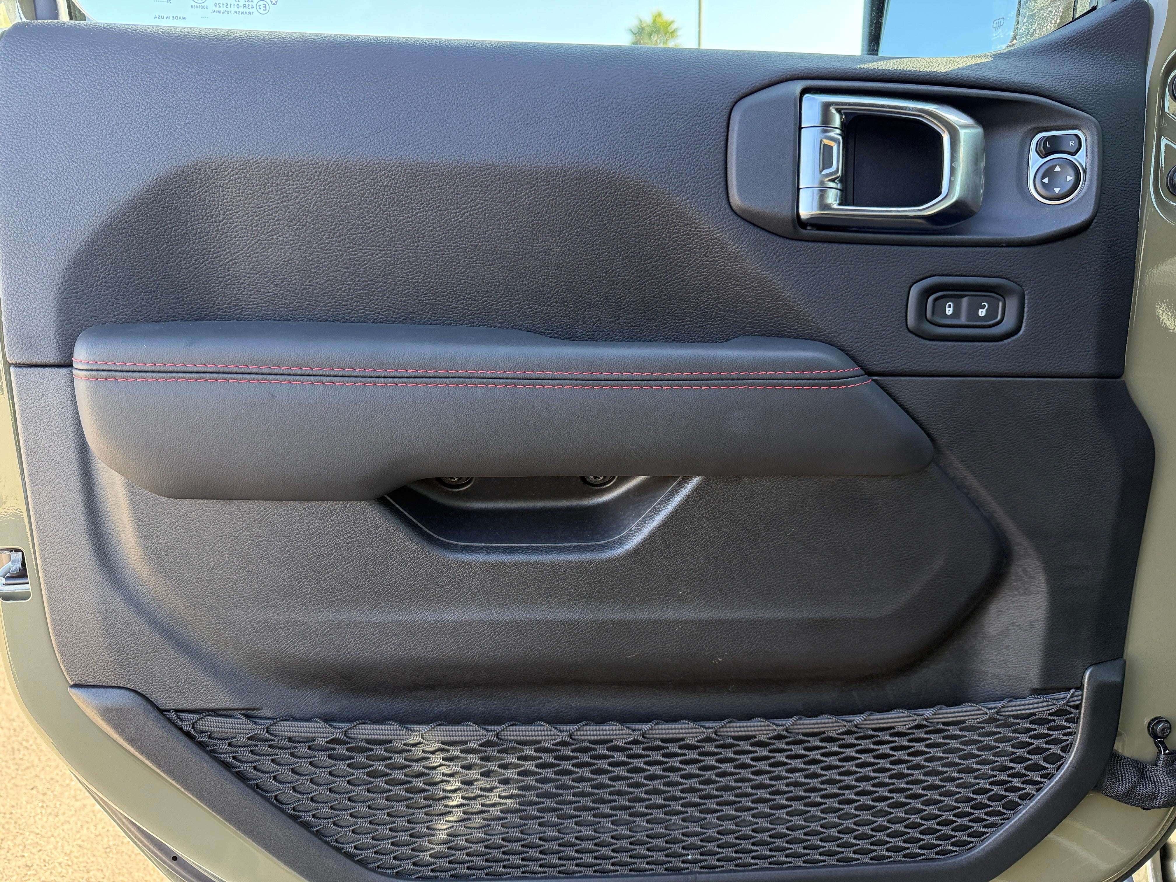 2025 Jeep Wrangler 2-Door Rubicon - Photo 11