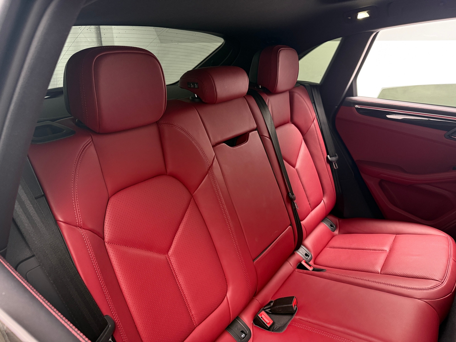 Thumbnail: 2023 Porsche Macan - 5