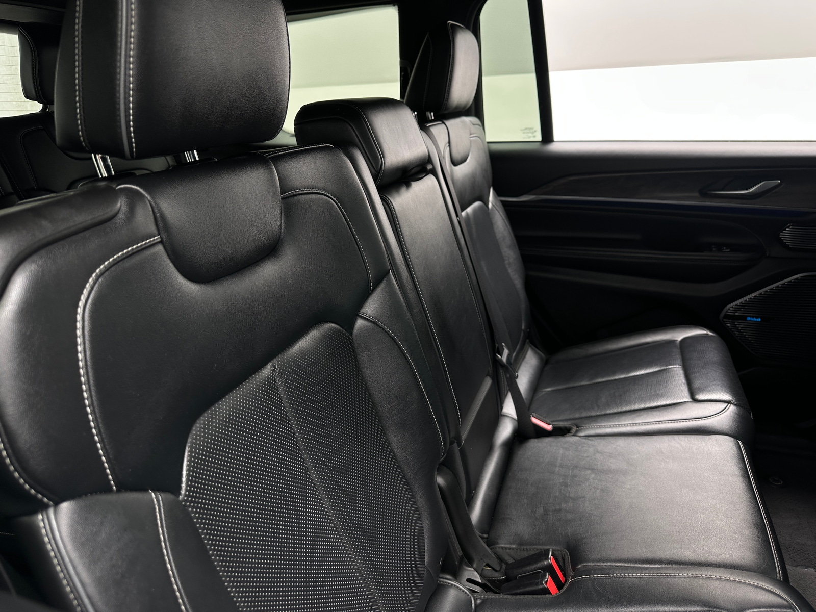 Thumbnail: 2022 Jeep Grand Cherokee L - 5