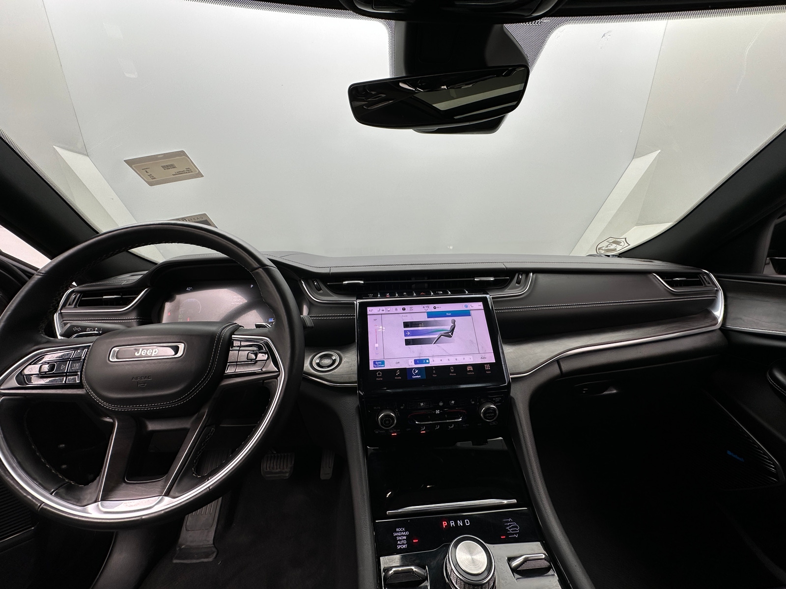 Thumbnail: 2022 Jeep Grand Cherokee L - 2