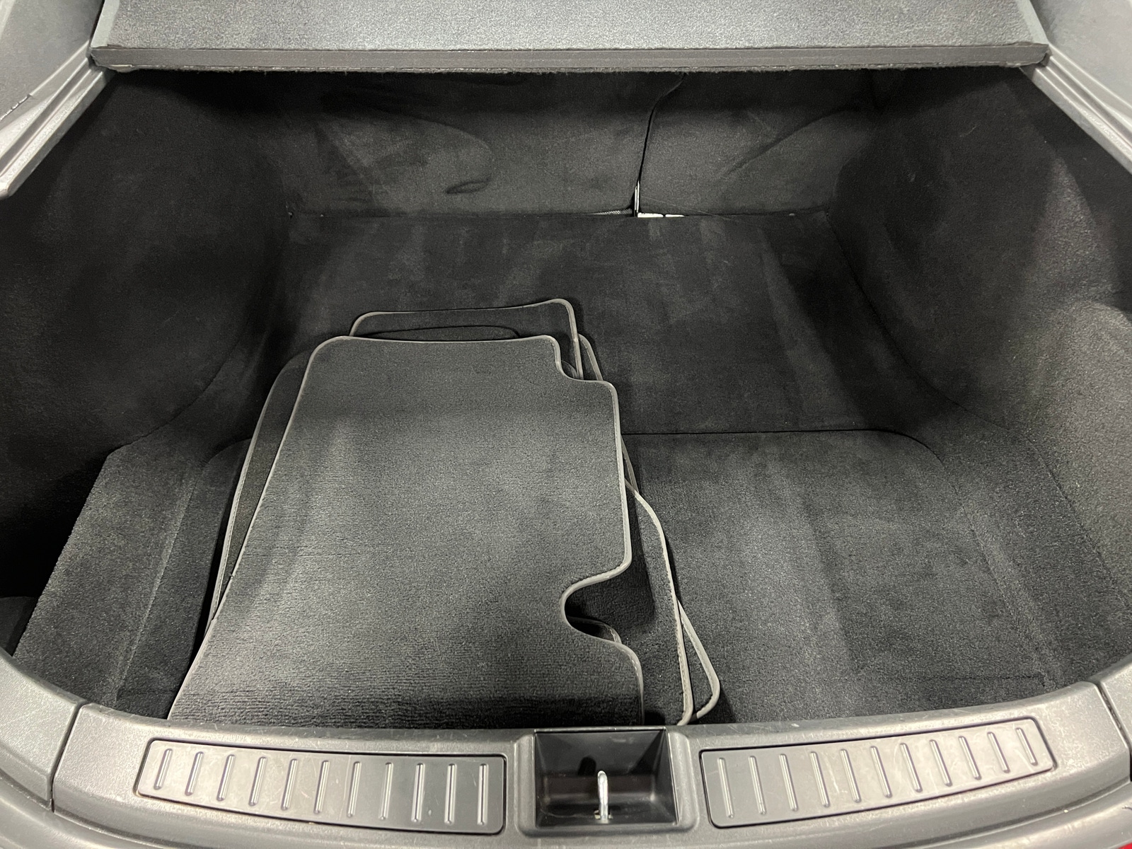 Thumbnail: 2017 Tesla Model S - 6