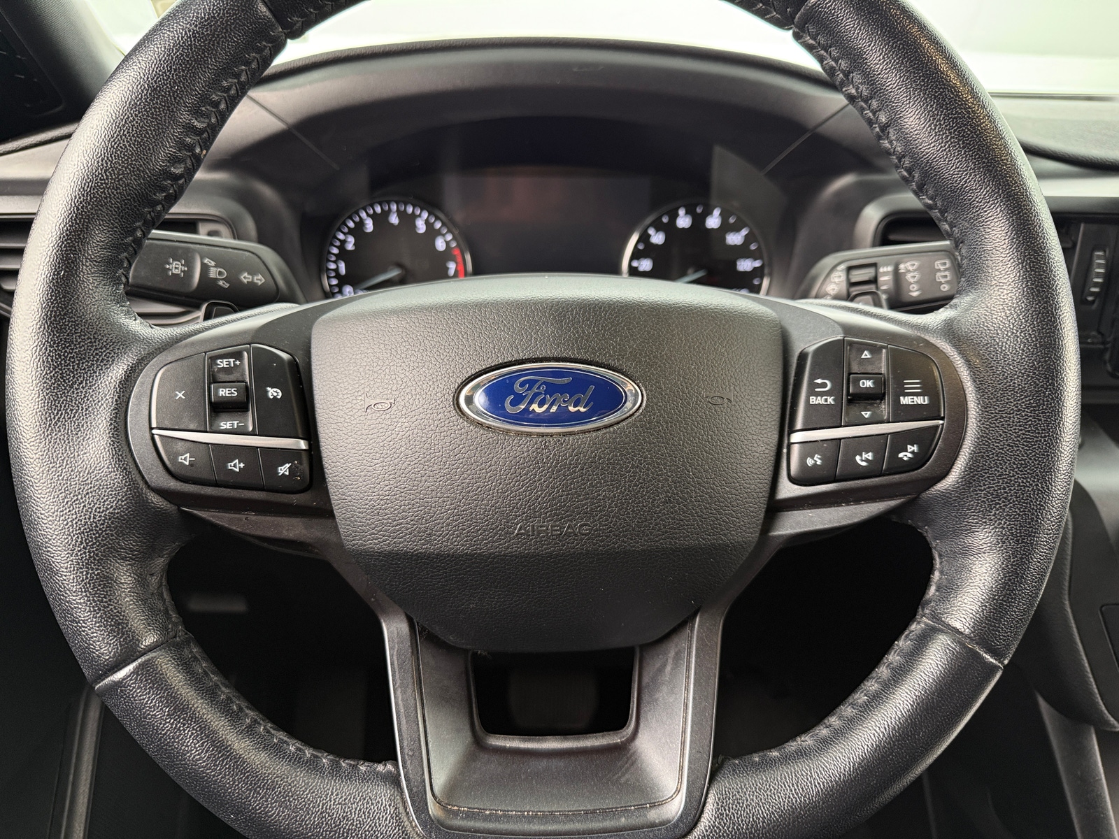 Thumbnail: 2020 Ford Explorer - 5