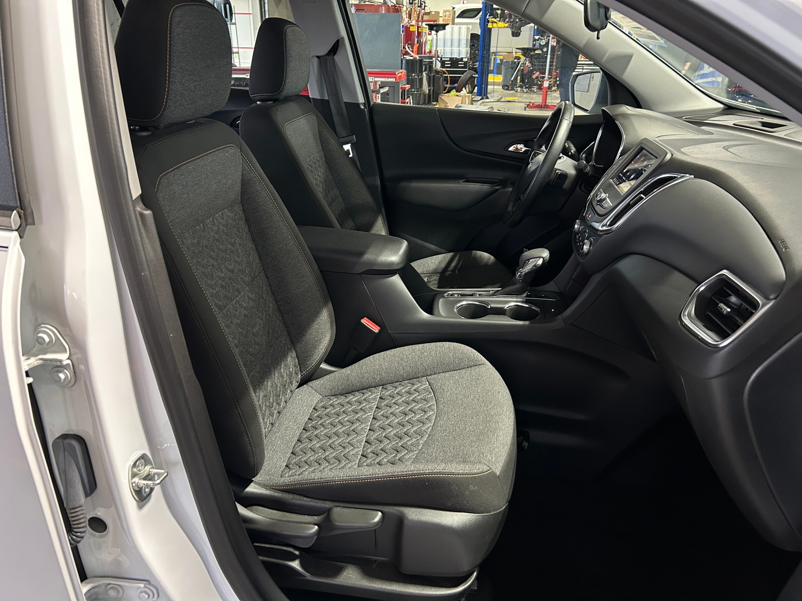 Thumbnail: 2024 Chevrolet Equinox - 2