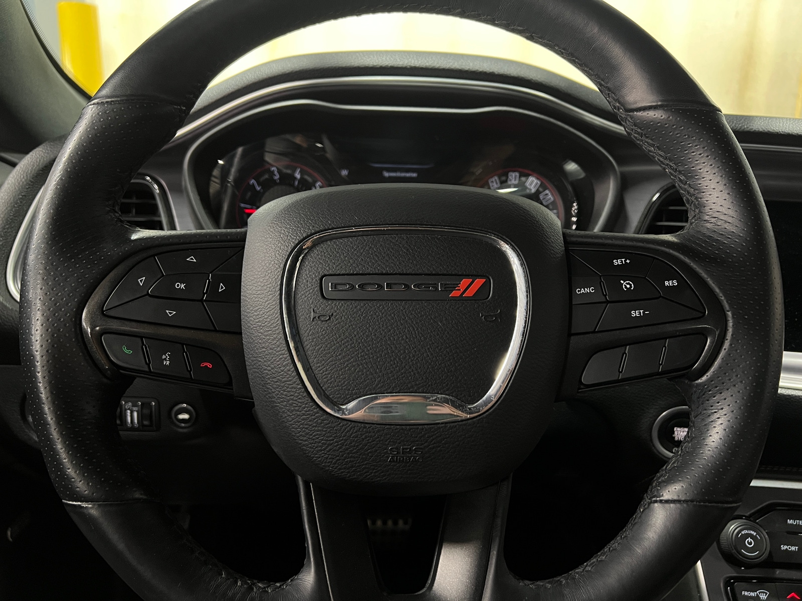 Thumbnail: 2018 Dodge Challenger - 3