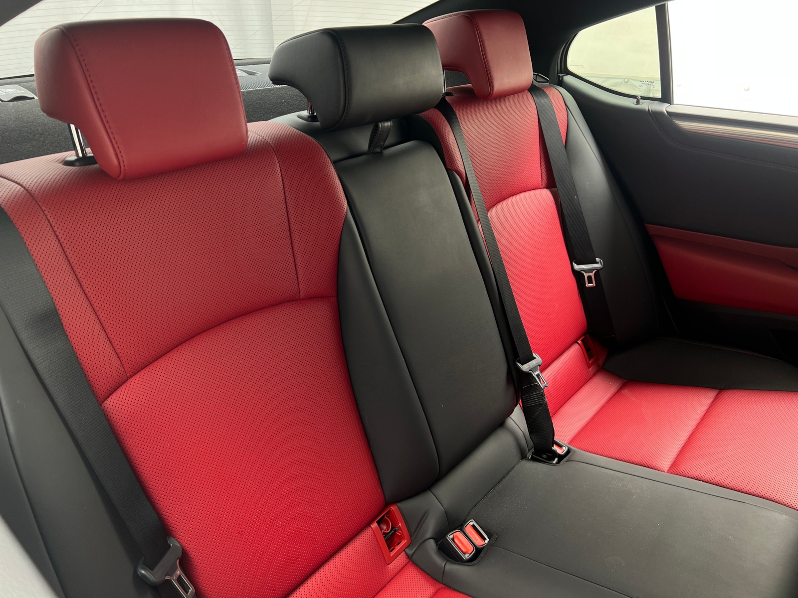 Thumbnail: 2022 Lexus ES - 5