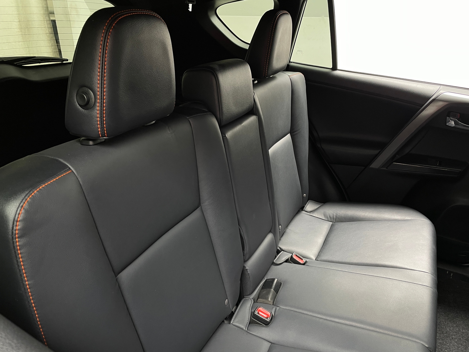 Thumbnail: 2017 Toyota RAV4 - 5