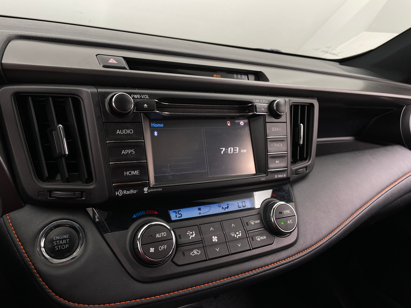 Thumbnail: 2017 Toyota RAV4 - 3