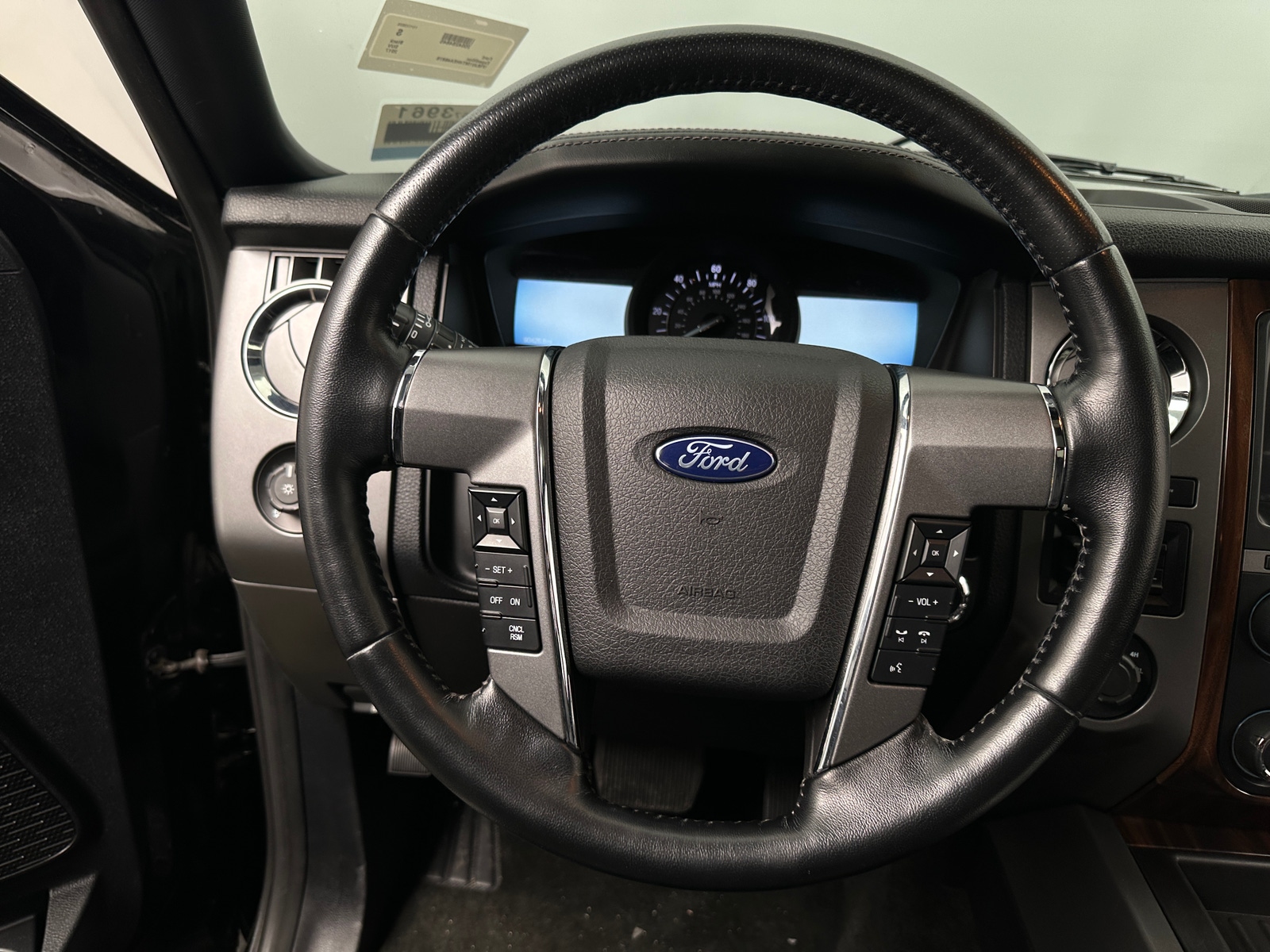 Thumbnail: 2017 Ford Expedition - 4