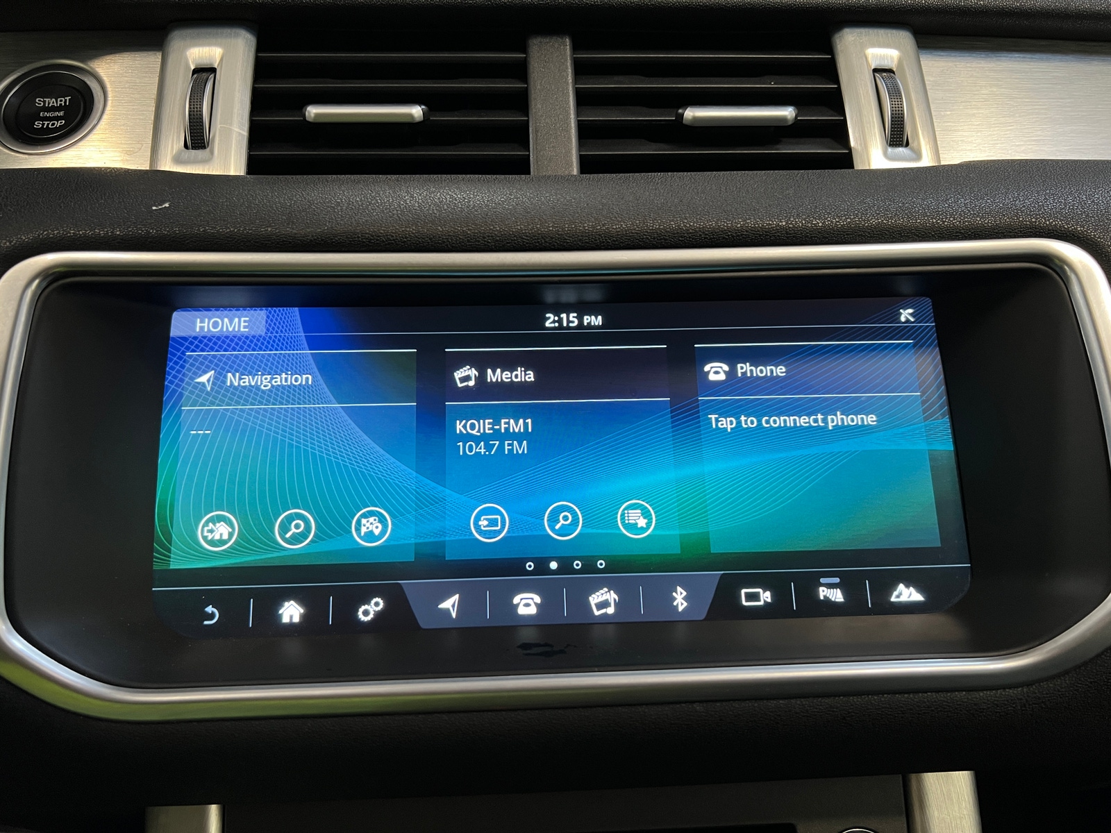 Thumbnail: 2017 Land Rover Range Rover Evoque - 3