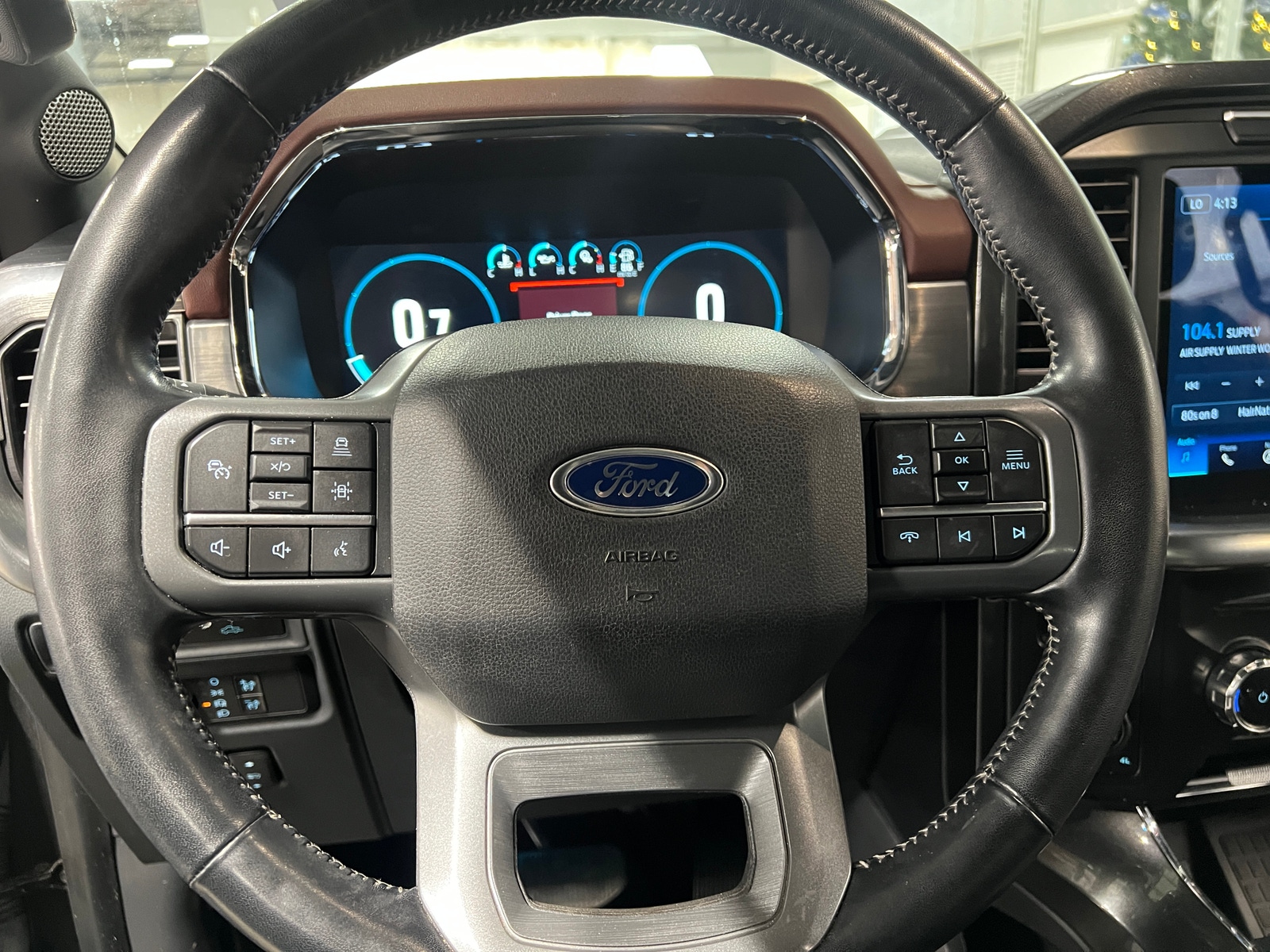 Thumbnail: 2022 Ford Econoline - 4