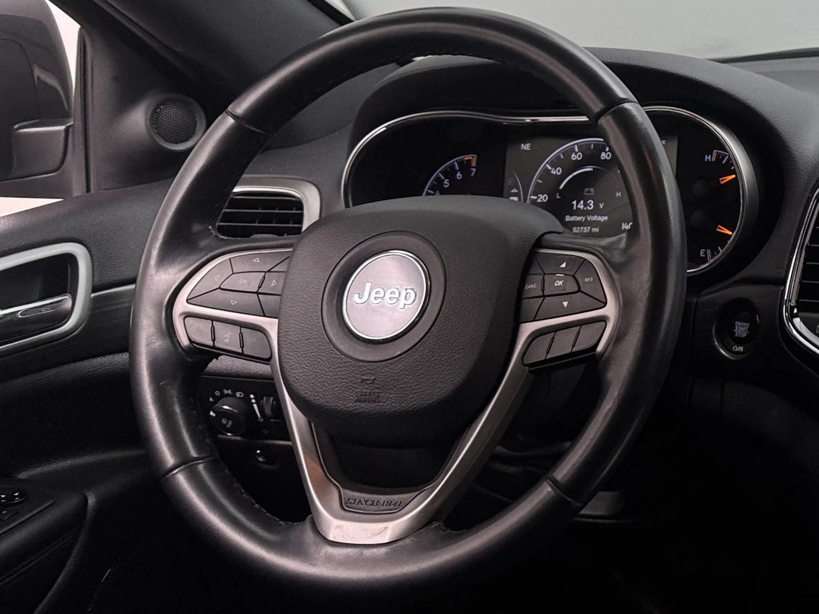 Thumbnail: 2020 Jeep Grand Cherokee - 5