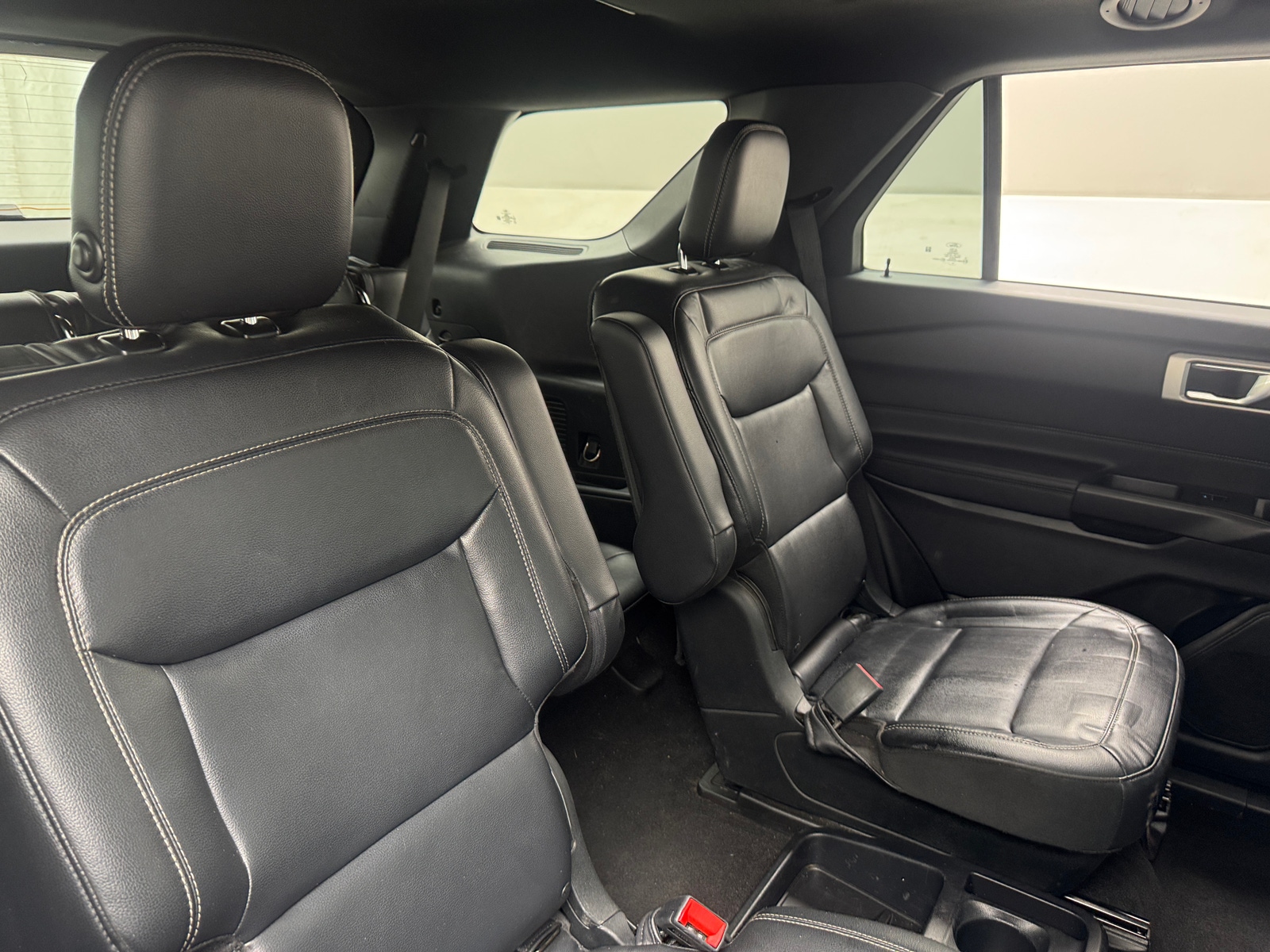 Thumbnail: 2020 Ford Explorer - 6