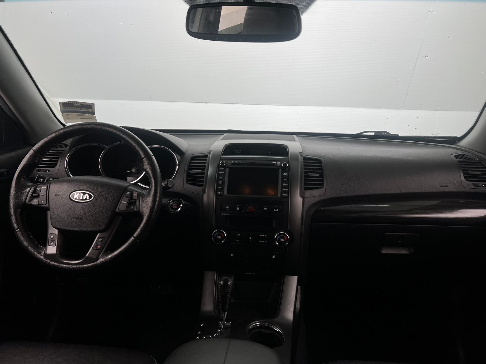 Thumbnail: 2012 Kia Sorento - 2