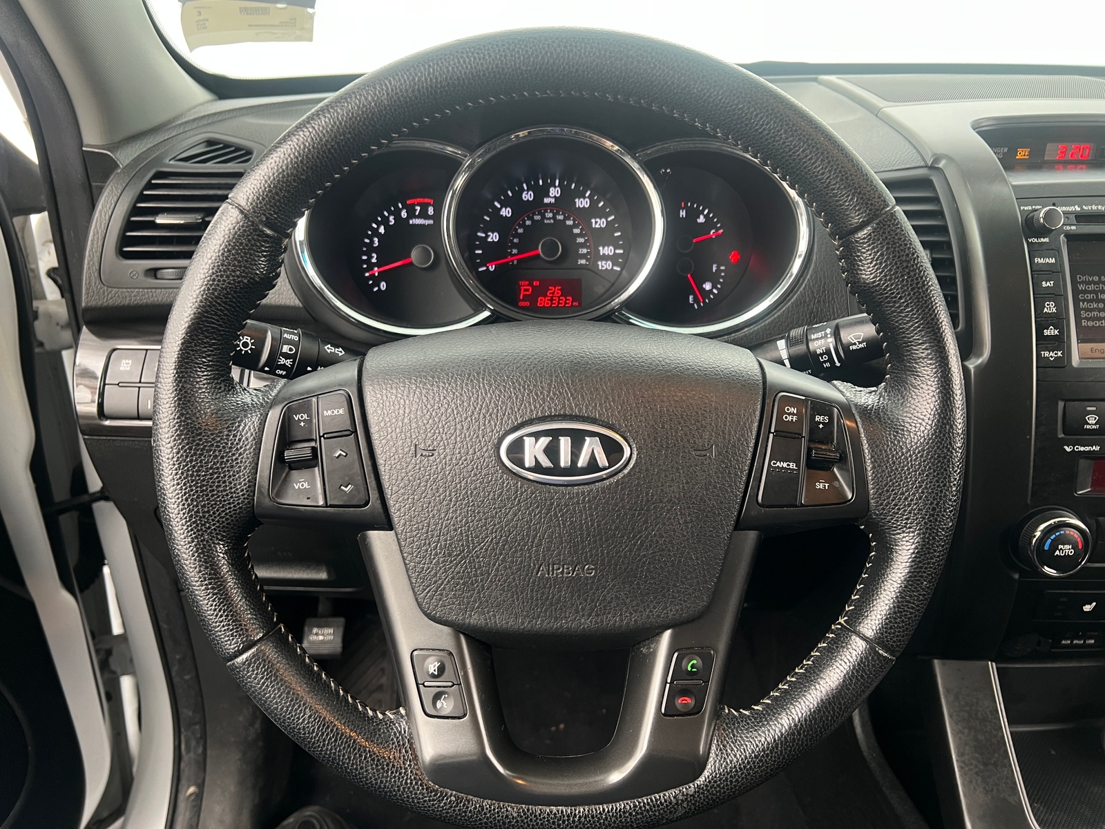 Thumbnail: 2012 Kia Sorento - 4