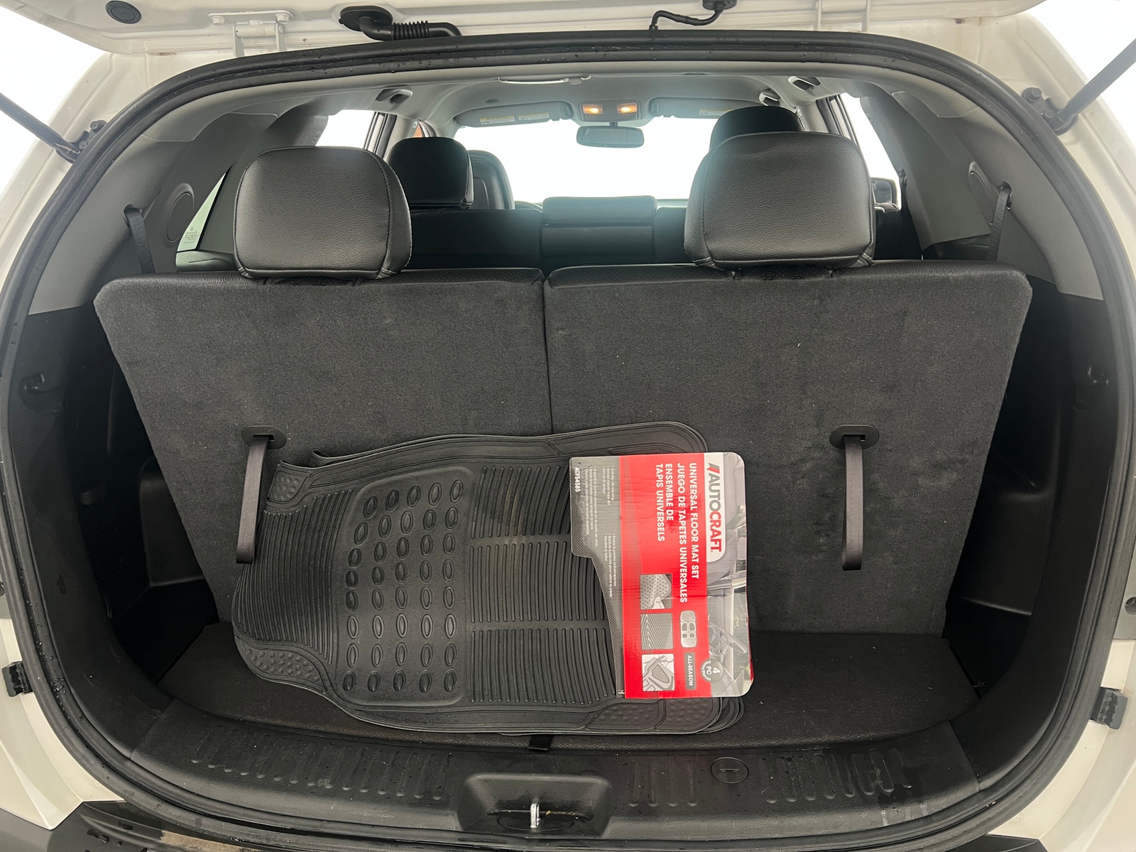 Thumbnail: 2012 Kia Sorento - 6