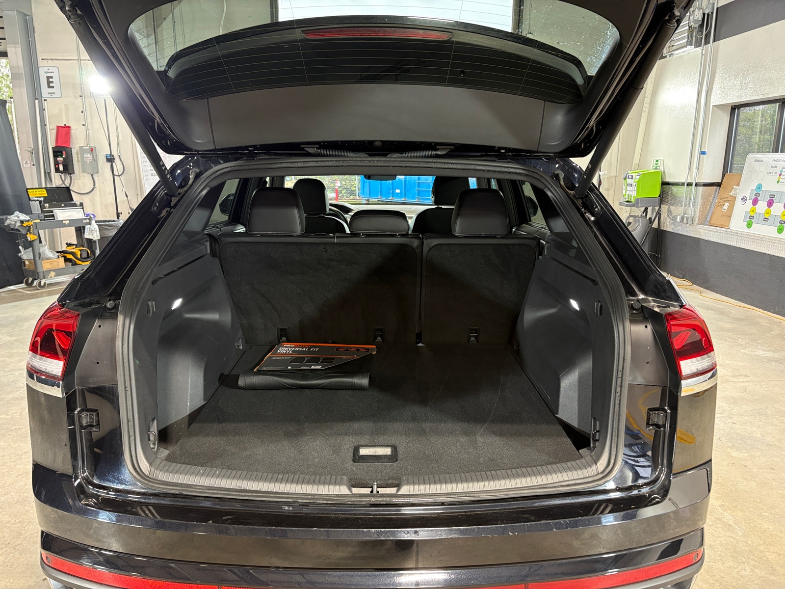 Thumbnail: 2025 Volkswagen Atlas - 6